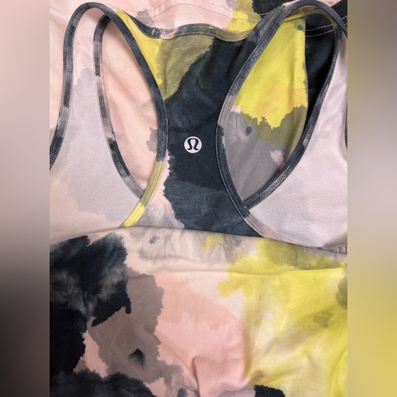 Lululemon tank top - Picture 2 of 4